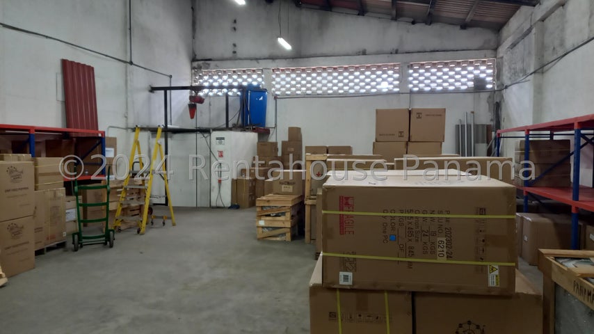 Warehouse for Sale in Colon Colon 03050